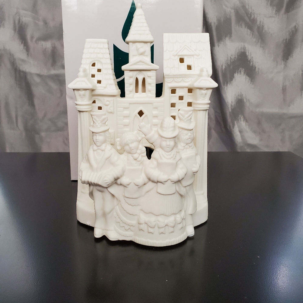 🤩3/$15 NIB PartyLite Village Carolers tealight holder